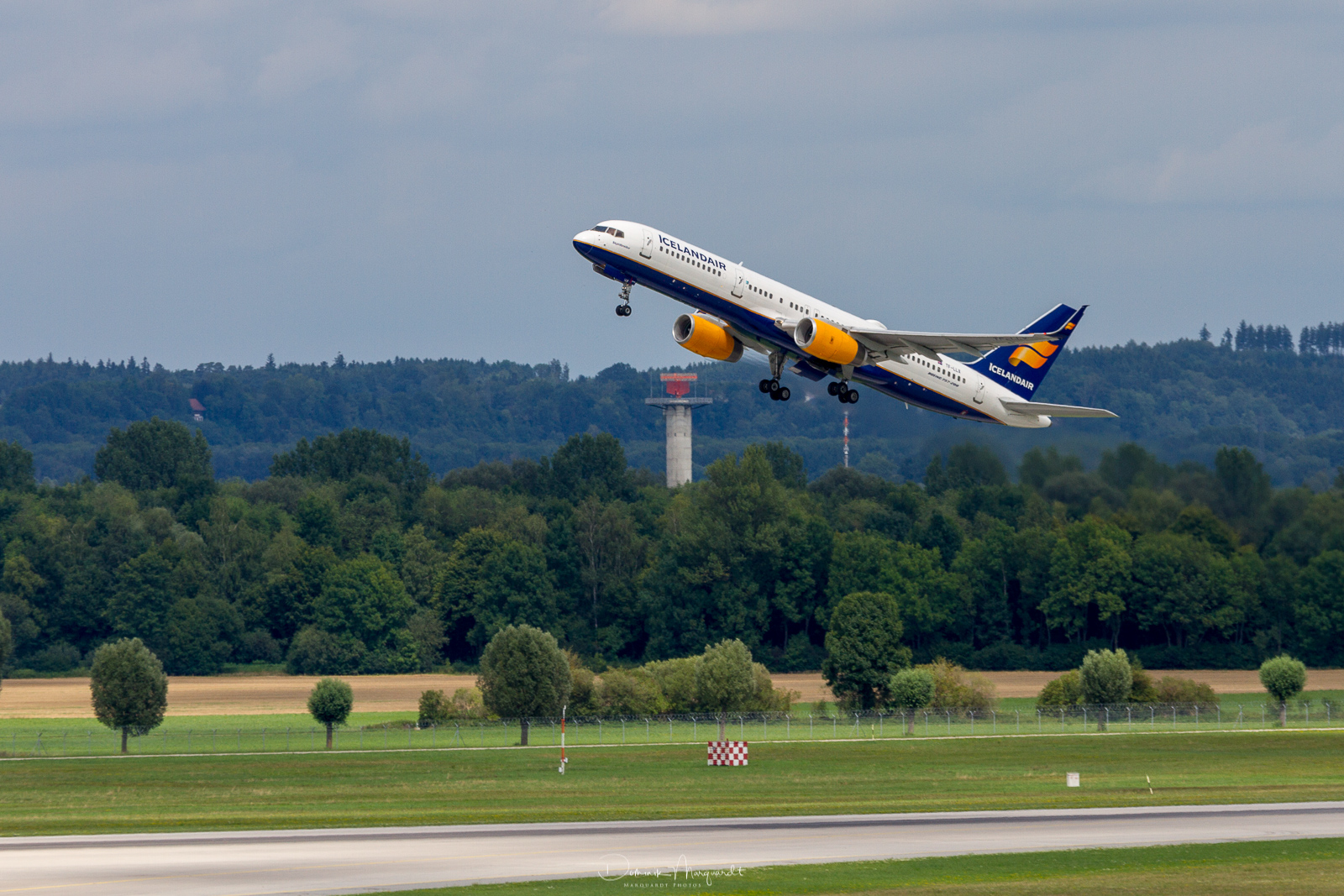 Icelandair / Boeing 757-256 / TF-LLX / MUC / EDDM